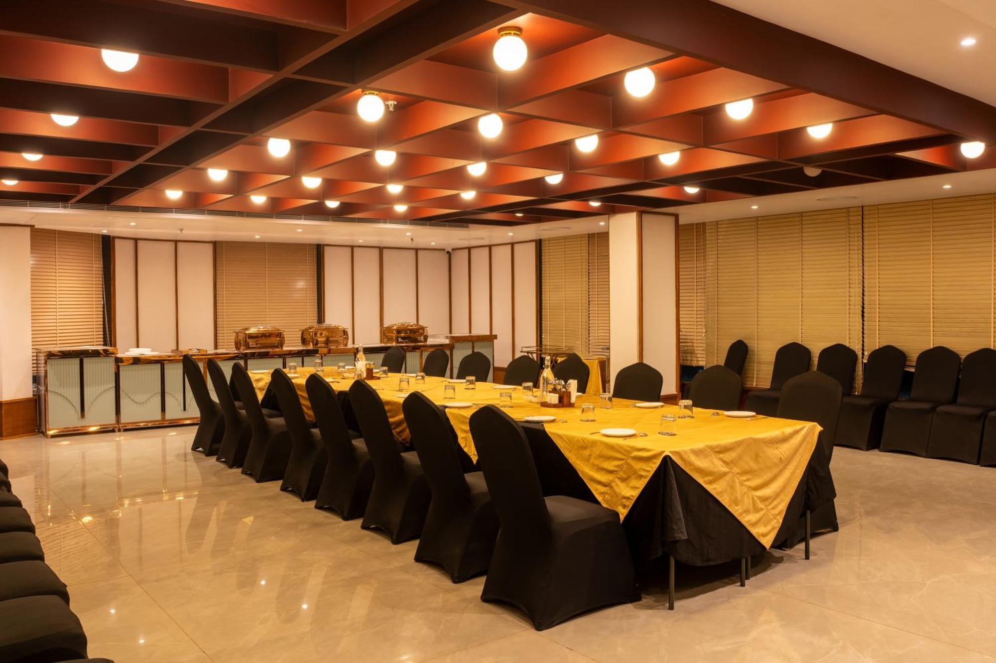 Hotel Idyllic Inn Bhopal Exterior photo